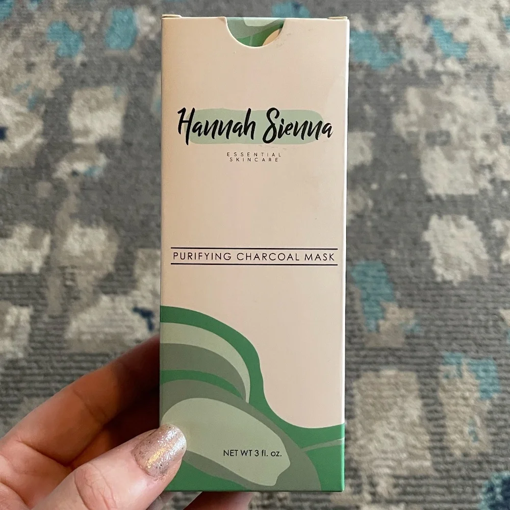 Hannah Sienna Essential Skincare - Purifying Charcoal Mask 3 Fl. Oz